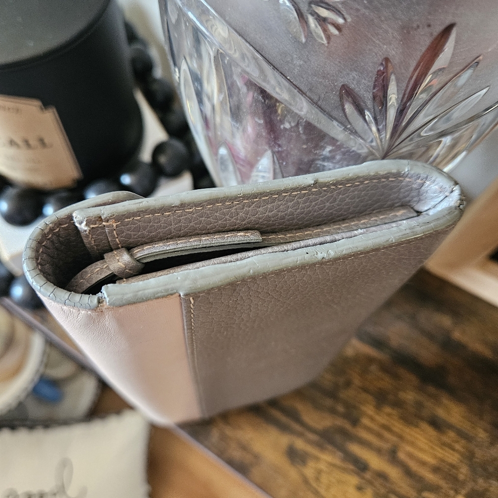 Chloe Envelope Wallet - Picture 6 of 11